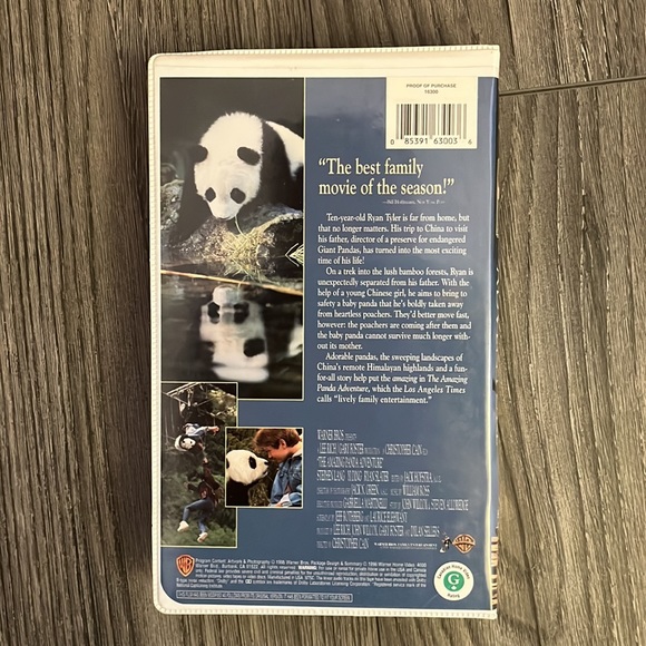 The Amazing Panda Adventure VHS - Picture 2 of 3